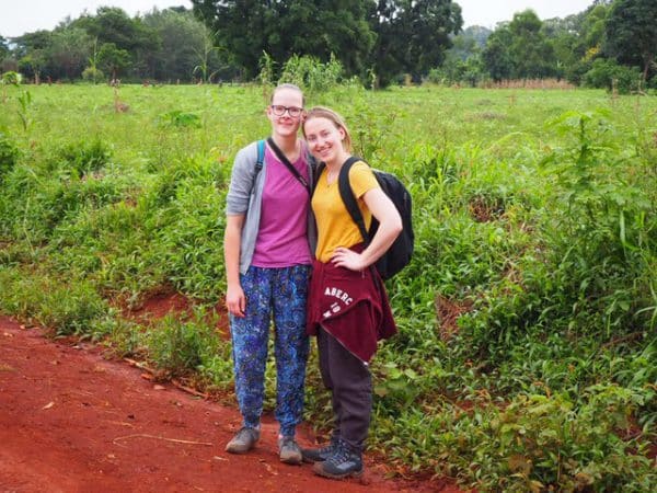 Twee nieuwe studenten uit Leiden doen onderzoek in het Kabanga Hospital